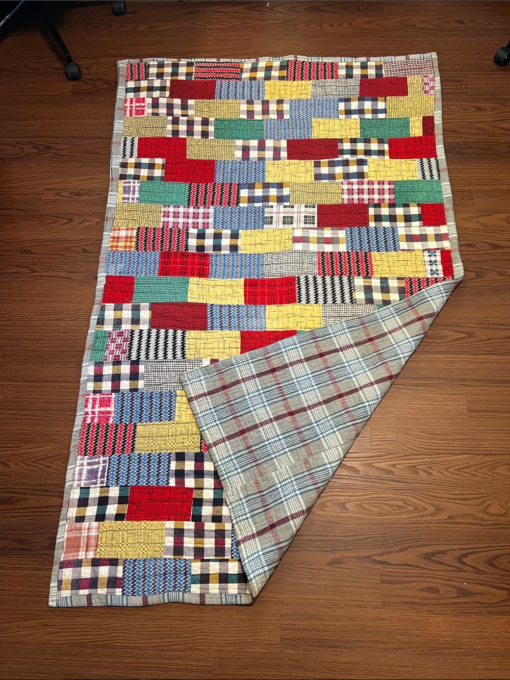 Colorful Patchwork Quilted Throw - Multicolor - Picture 3 of 5